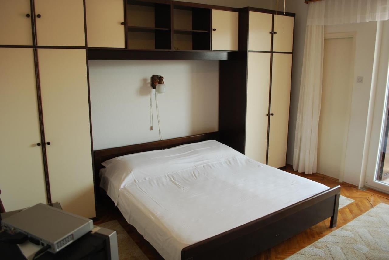 Apartments And Rooms By The Sea Pag - 11487 Паг Екстериор снимка