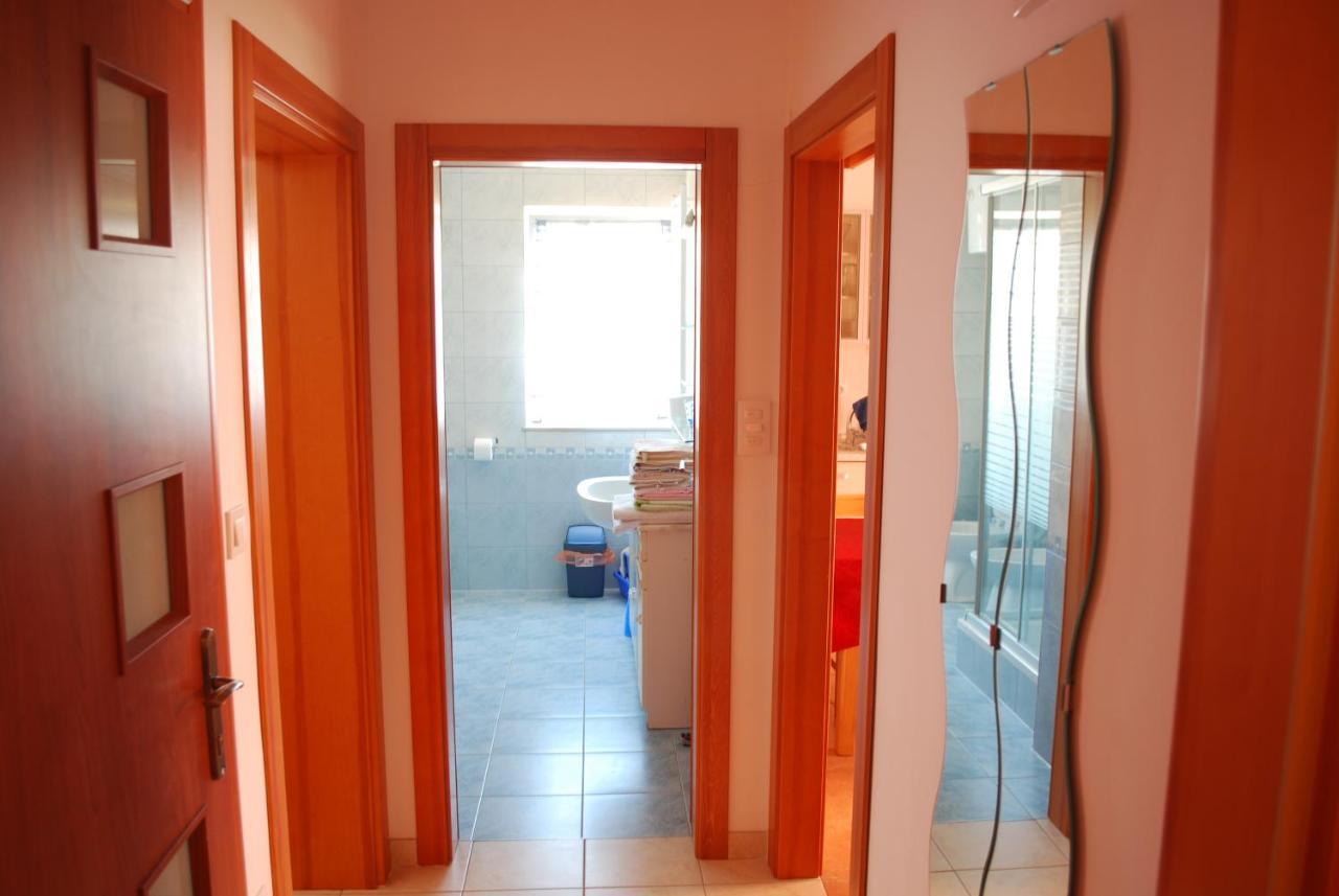 Apartments And Rooms By The Sea Pag - 11487 Паг Екстериор снимка