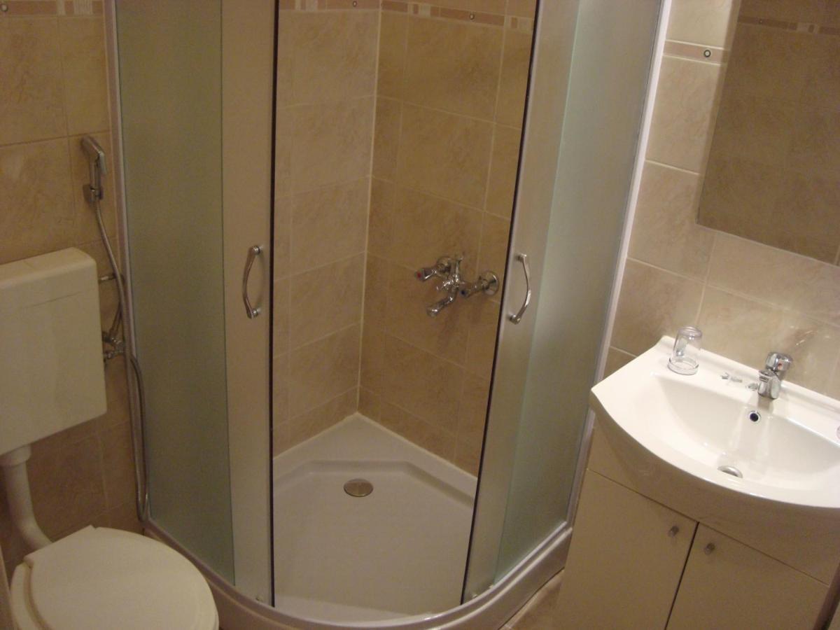 Apartments And Rooms By The Sea Pag - 11487 Паг Екстериор снимка